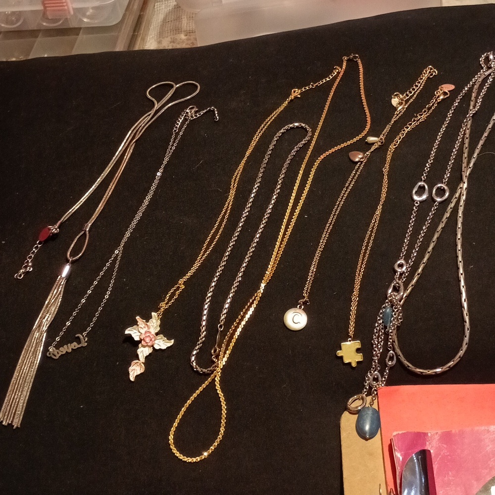 Necklesses and earings